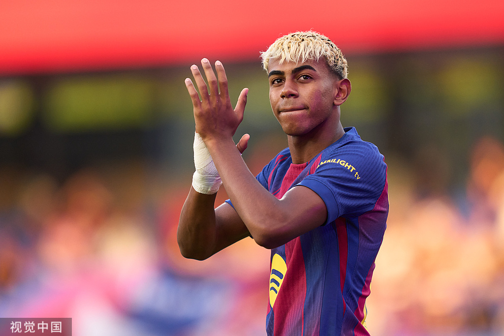 日凌晨, 出任左中卫