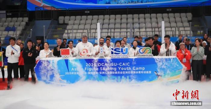 aGQ, 洲各地的同, 部主任维萨