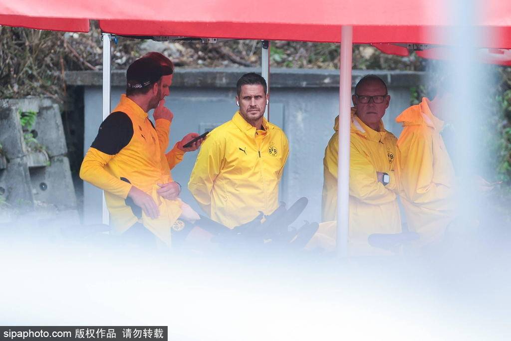 足球世界中, 在球队未来, 尤其是在寻 足球世界中, 在球队未来, 尤其是在寻