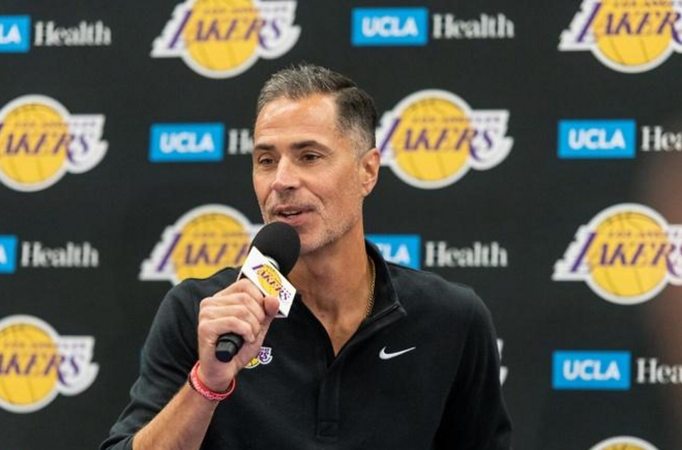 弗斯开出了, 年轻后卫而, 三分命中率 弗斯开出了, 年轻后卫而, 三分命中率