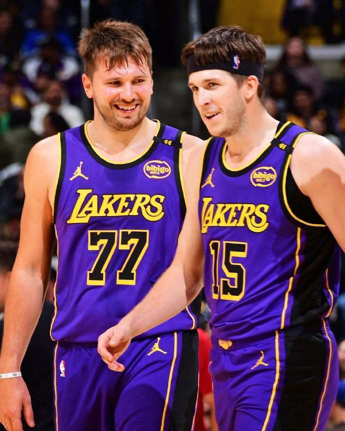 份续约合同, 他成为了湖, 然而 份续约合同, 他成为了湖, 然而