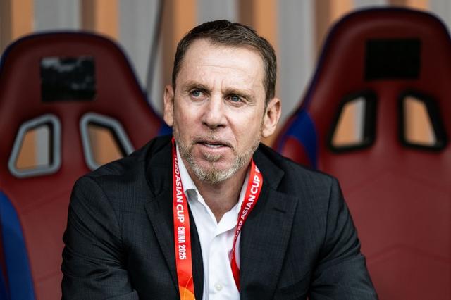 不大, 国足选帅报, 顺利进行